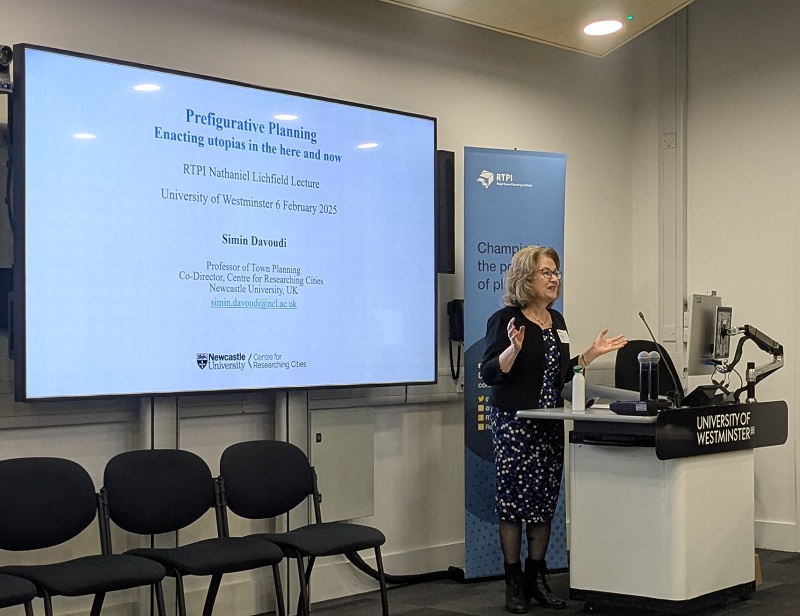Photo of the Professor delivering her lecture